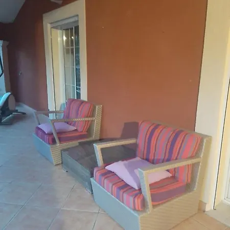 Securisee Pres Des Lecques Guest house *
