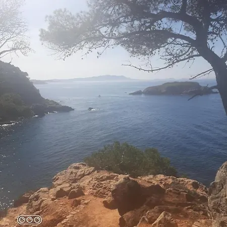 Securisee Pres Des Lecques Guest house *
